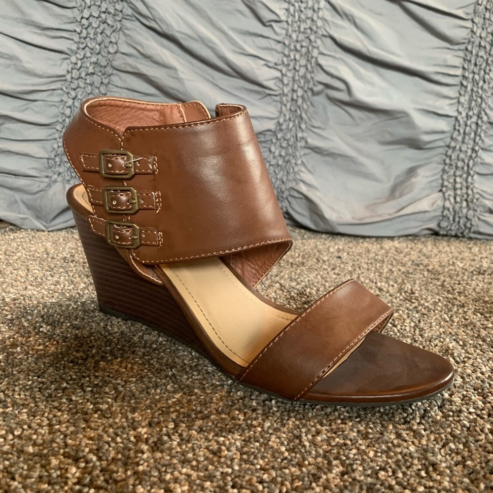 Brown wedges